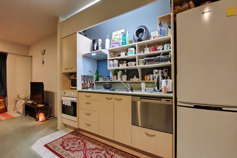 Photo of property in St Peters Apartments, 8b/192 Willis Street, Te Aro, Wellington, 6011