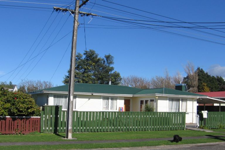 Photo of property in 44 Woodward Street East, Featherston, 5710