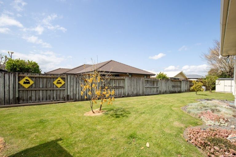 Photo of property in 21 Miller Place, Ngatea, 3503