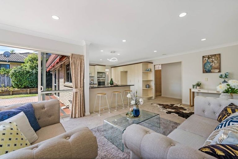 Photo of property in 10 Limerick Place, Dannemora, Auckland, 2016