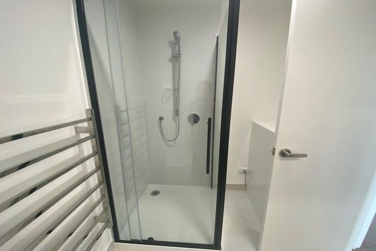 Photo of property in 27 Kotuitui Street, Manukau, Auckland, 2104