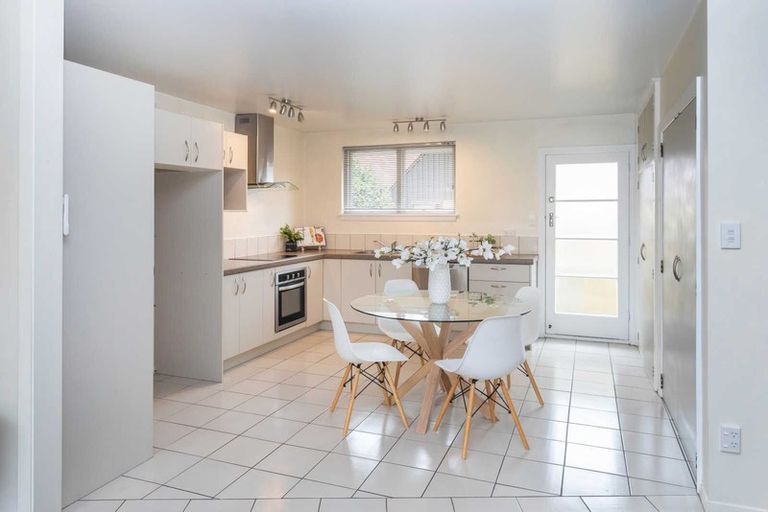 Photo of property in 2/30 Gordon Avenue, St Albans, Christchurch, 8014