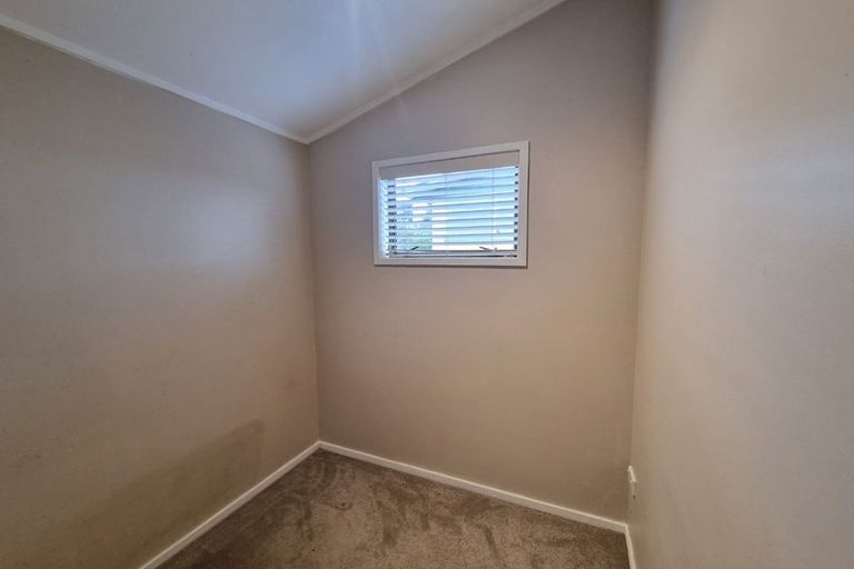 Photo of property in 28a Longburn Road, Henderson, Auckland, 0610