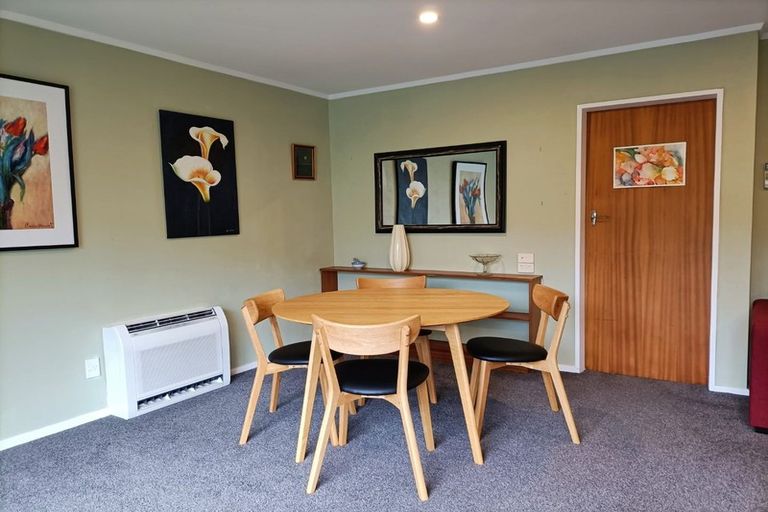 Photo of property in 4 Makatote Grove, Churton Park, Wellington, 6037