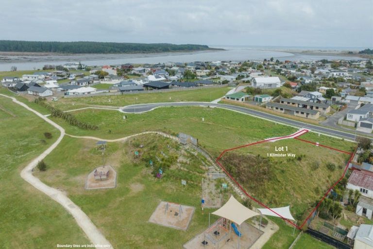 Photo of property in 1 Kilmister Way, Foxton Beach, 4815