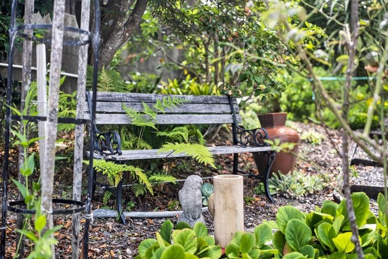 Photo of property in 22 Widmore Drive, Massey, Auckland, 0614