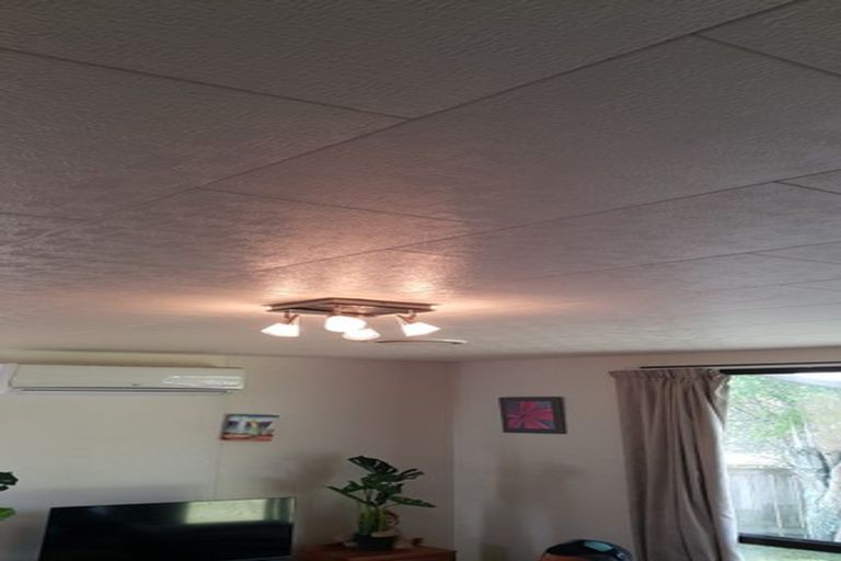 Photo of property in 1/15 Cyril Crescent, West Harbour, Auckland, 0618