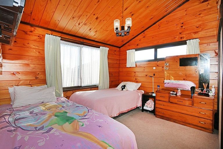 Photo of property in 16 Pohutukawa Drive, Opunake, 4616