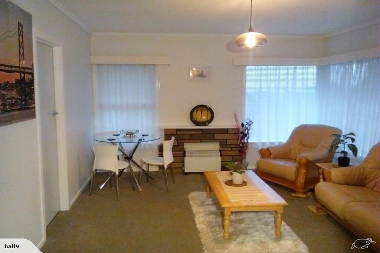 Photo of property in 1/19 Ellen Avenue, Hillcrest, Auckland, 0627