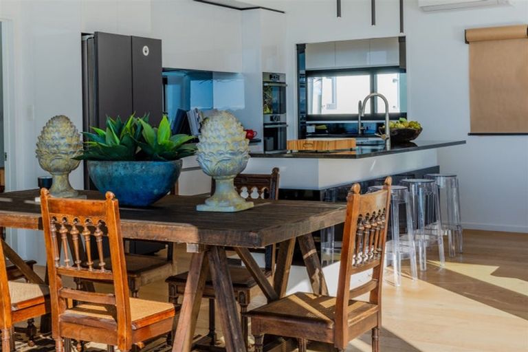 Photo of property in 29 Soleares Avenue, Mount Pleasant, Christchurch, 8081