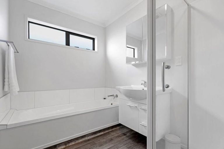 Photo of property in 3 Kuparu Street, Weymouth, Auckland, 2103