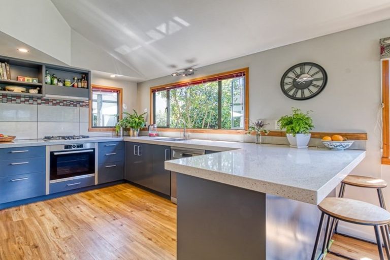 Photo of property in 2 Ritchie Place, Havelock North, 4130