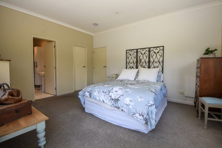 Photo of property in 26 Deller Drive, Carterton, 5713