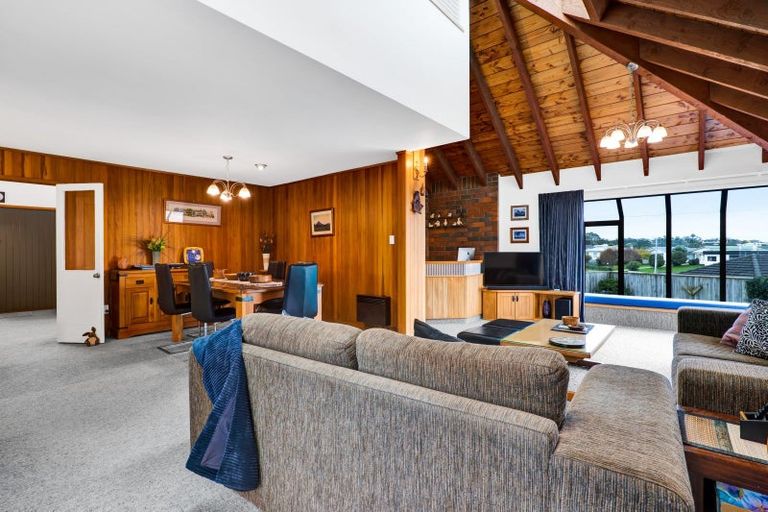 Photo of property in 52 Bayly Road, Blagdon, New Plymouth, 4310