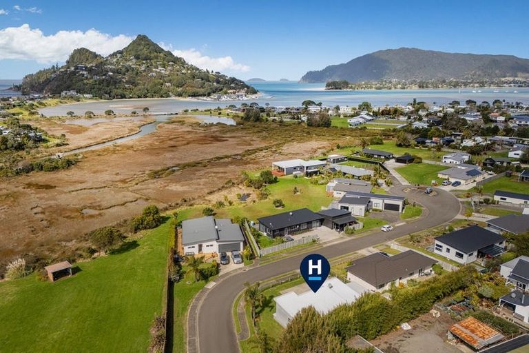 Photo of property in 20 Tairua Palms Place, Tairua, 3508