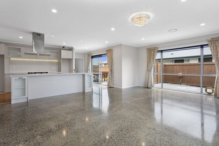 Photo of property in 35 Brockelbank Drive, Kaiapoi, 7630