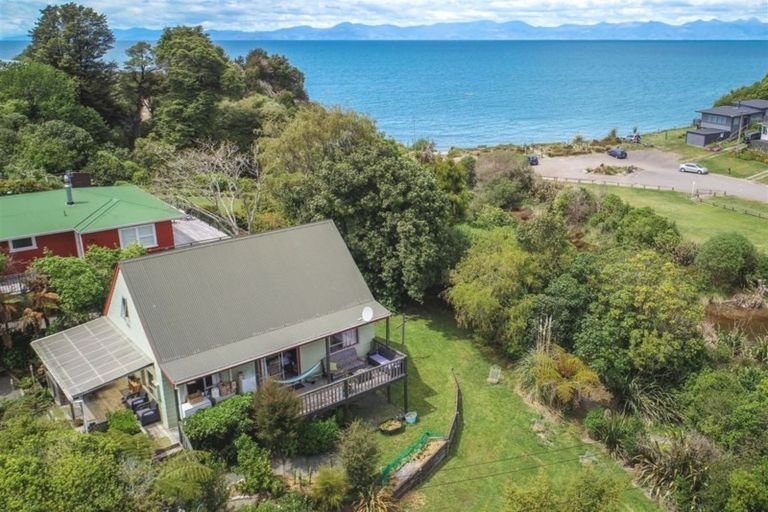 Photo of property in 10 Cook Crescent, Kaiteriteri, Motueka, 7197