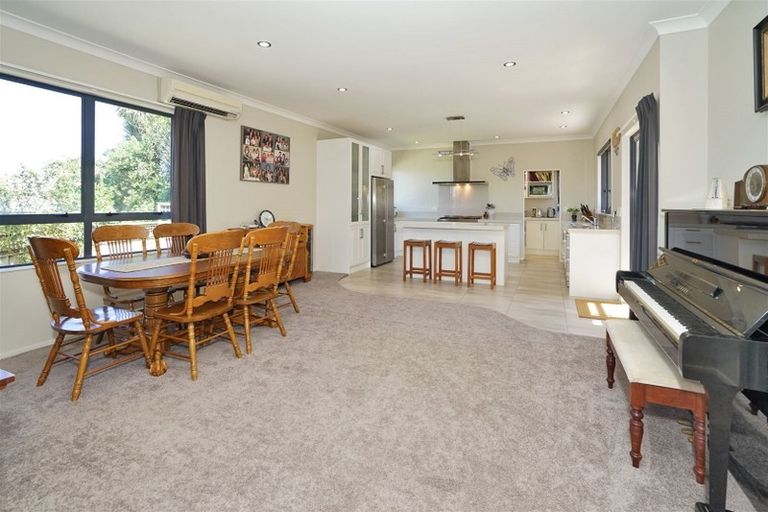 Photo of property in 11 Guernsey Place, Grandview Heights, Hamilton, 3200