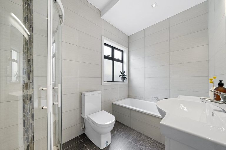 Photo of property in 10 Bristol Square, Hutt Central, Lower Hutt, 5010