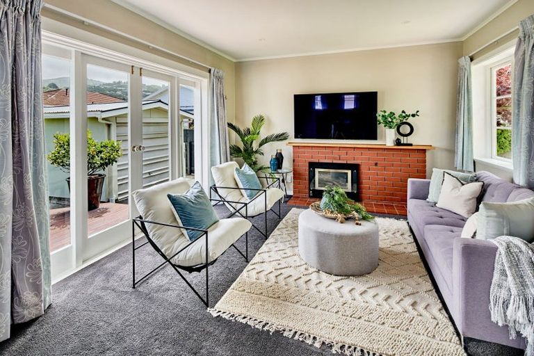 Photo of property in 4 Okura Grove, Boulcott, Lower Hutt, 5010