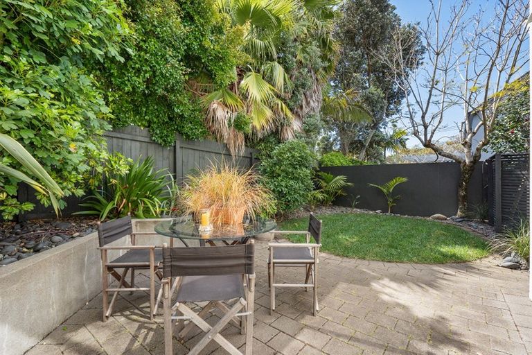 Photo of property in 2/22 Regina Street, Westmere, Auckland, 1022