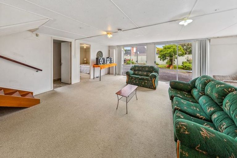 Photo of property in 79 Birdwood Avenue, Papatoetoe, Auckland, 2025