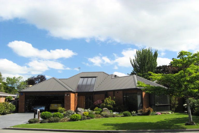 Photo of property in 4 Parkham Drive, Burnside, Christchurch, 8053