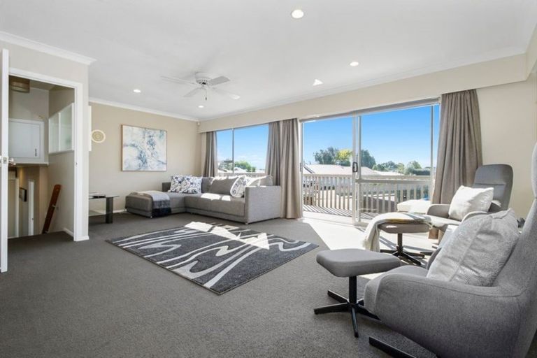 Photo of property in 34 Trentham Road, Papakura, 2110