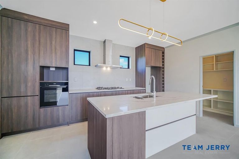 Photo of property in 7 Kauitara Lane, Karaka, 2113