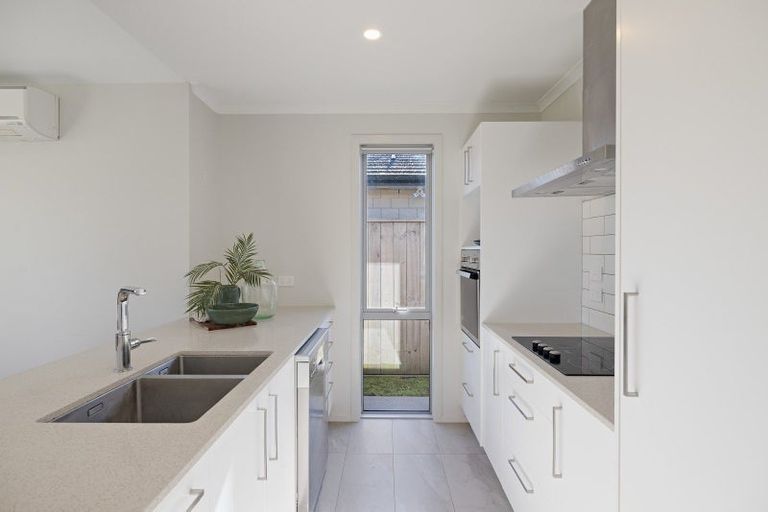 Photo of property in 22 Richardson Road, Omokoroa, 3114