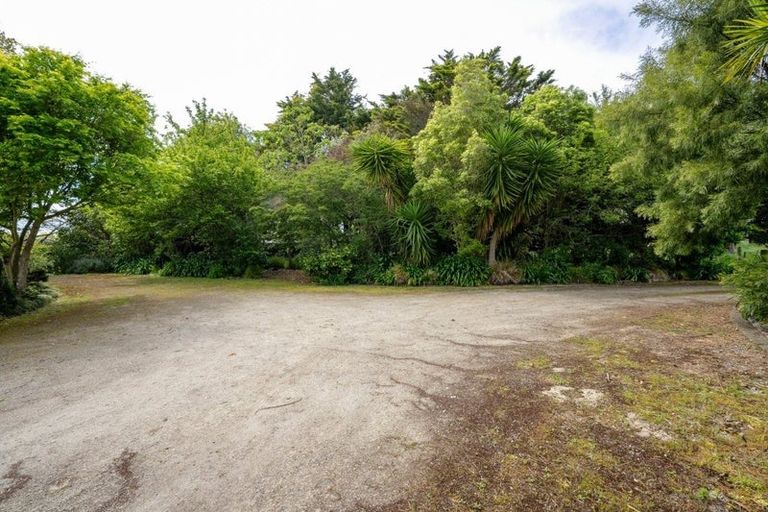 Photo of property in 915 Rangiotu Road, Rangiotu, Palmerston North, 4477