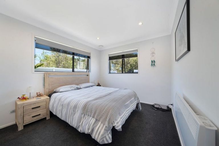 Photo of property in 154 Boord Crescent, Kumeu, 0891