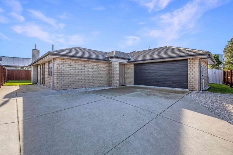 Photo of property in 14 Globe Bay Drive, Templeton, Christchurch, 8042