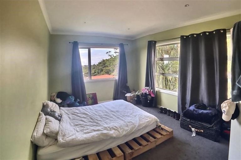 Photo of property in 11b Bank Street, Hillcrest, Auckland, 0627
