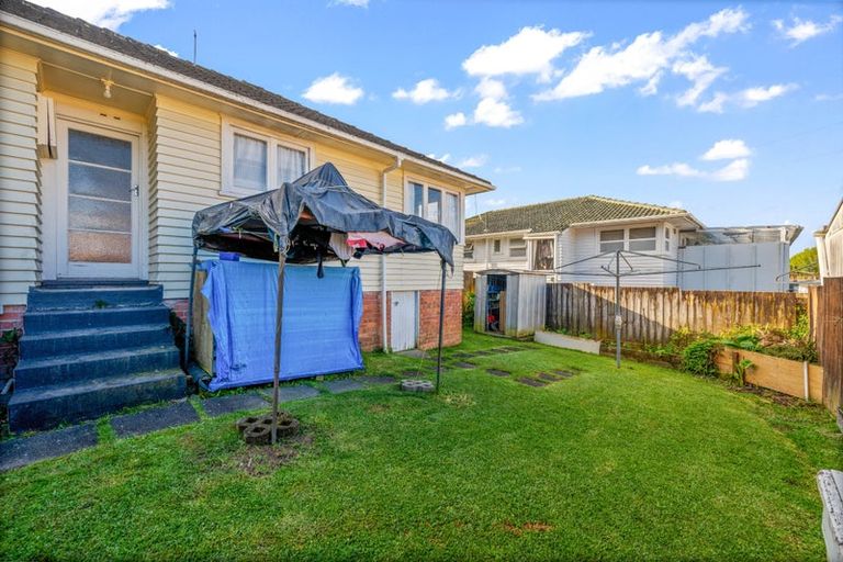 Photo of property in 29 Beaubank Road, Kelston, Auckland, 0602