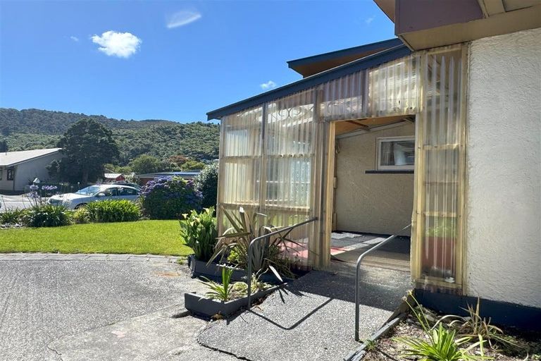 Photo of property in 12 Franklin Street, Greymouth, 7805