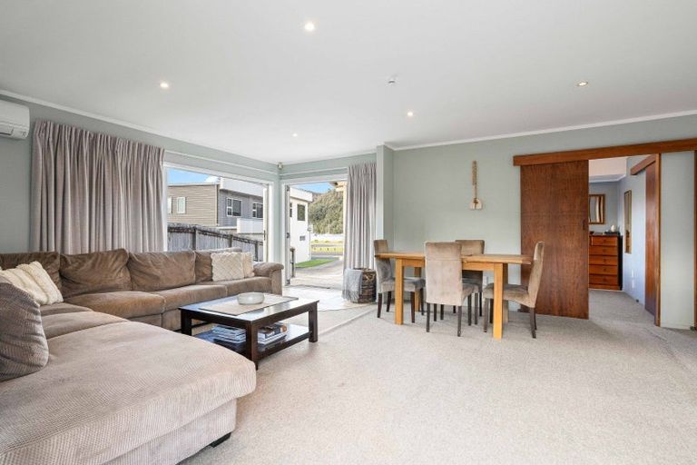 Photo of property in 303b Beach Road, Whangamata, 3620