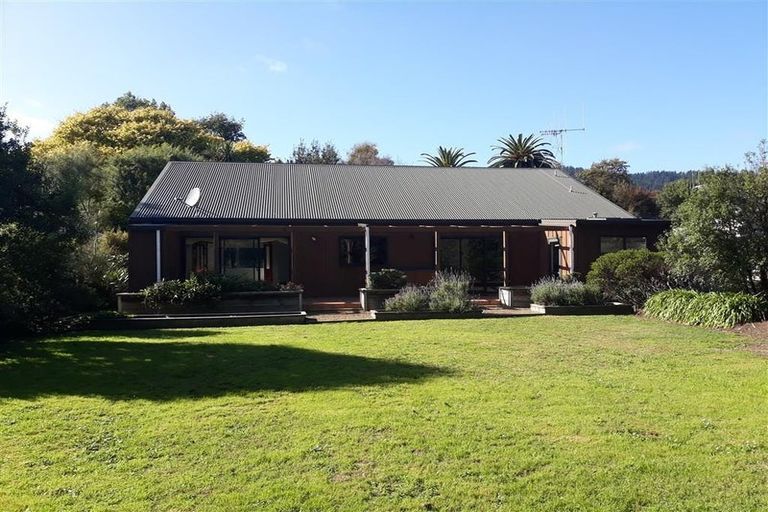 Photo of property in 10 Wi Pere Street, Manakau, Levin, 5573