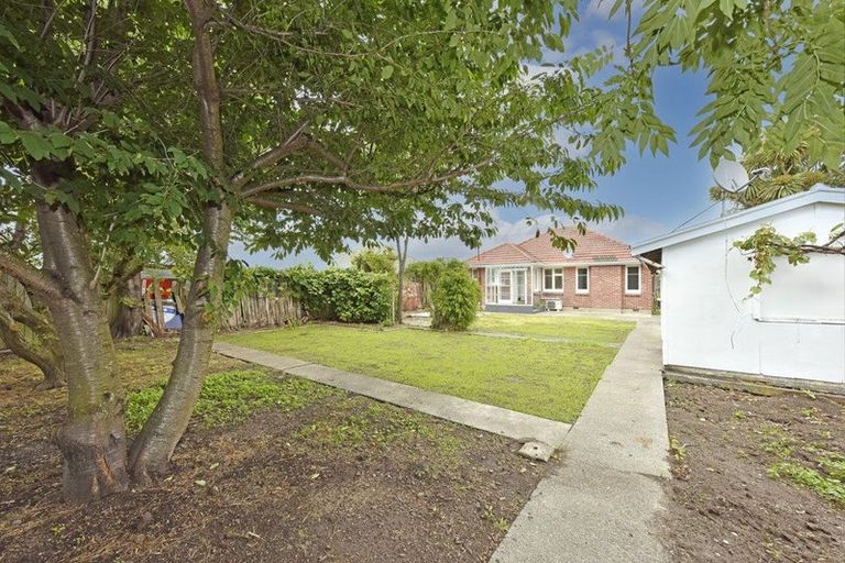 Photo of property in 56 Worthy Street, Ilam, Christchurch, 8041