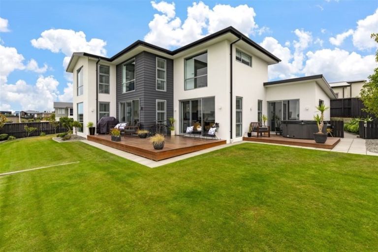 Photo of property in 138 Penruddock Rise, Westmorland, Christchurch, 8025