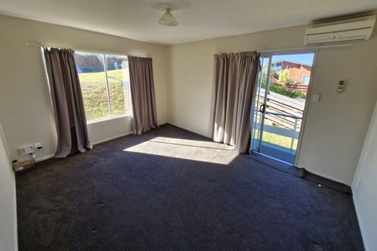 Photo of property in 2/112 Dowse Drive, Maungaraki, Lower Hutt, 5010