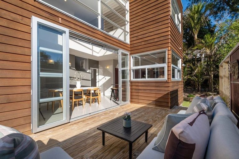 Photo of property in 6 Zion Road, Birkenhead, Auckland, 0626