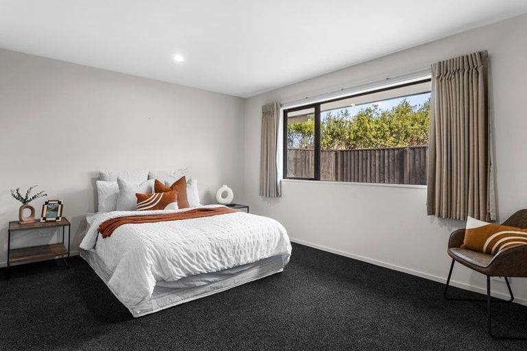 Photo of property in 19 Epsom Drive, Rangiora, 7400