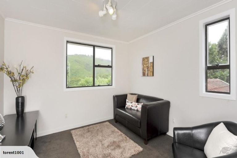 Photo of property in 12 Arizona Grove, Brooklyn, Wellington, 6021