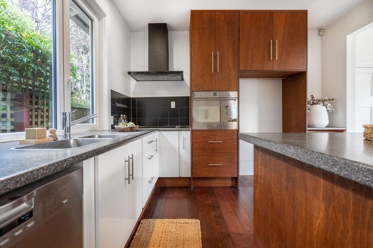 Photo of property in 42 Petrie Street, Richmond, Christchurch, 8013