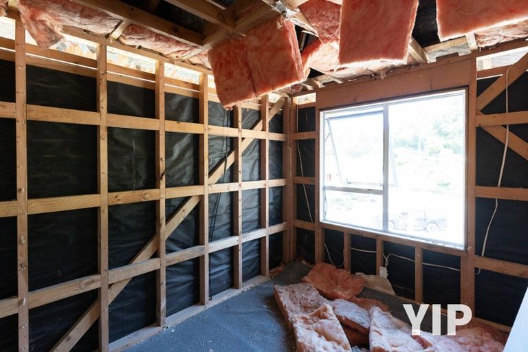 Photo of property in 114a Newlands Road, Newlands, Wellington, 6037