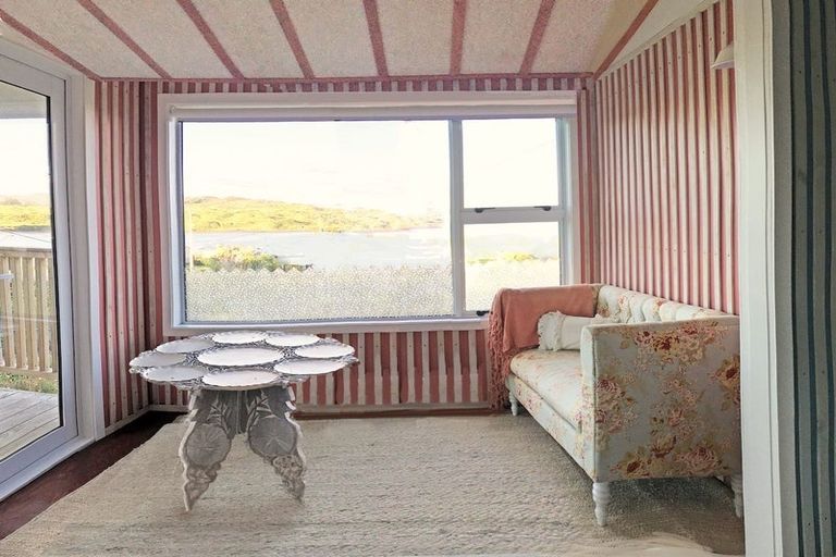 Photo of property in 12 Wainamu Road, Raglan, 3297