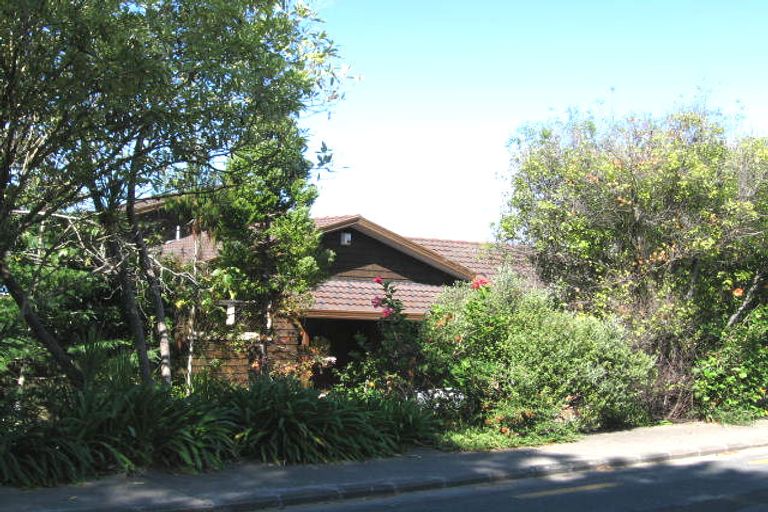 Photo of property in 40 Rock Isle Road, Torbay, Auckland, 0630