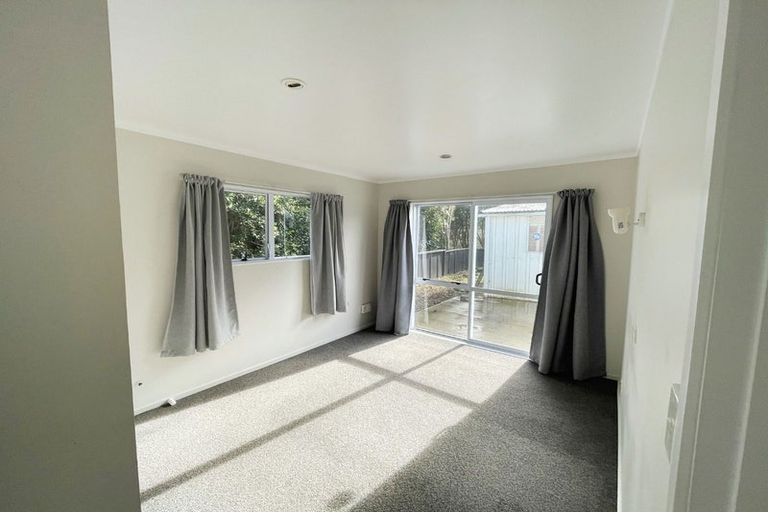 Photo of property in 36 Seaward Place, Wattle Downs, Auckland, 2103