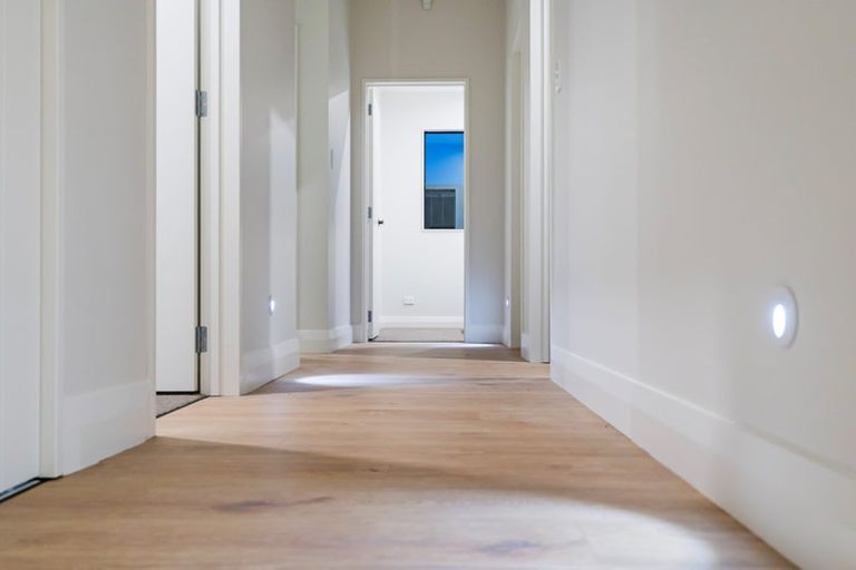 Photo of property in 28 Evergreen Parade, Rosehill, Papakura, 2113